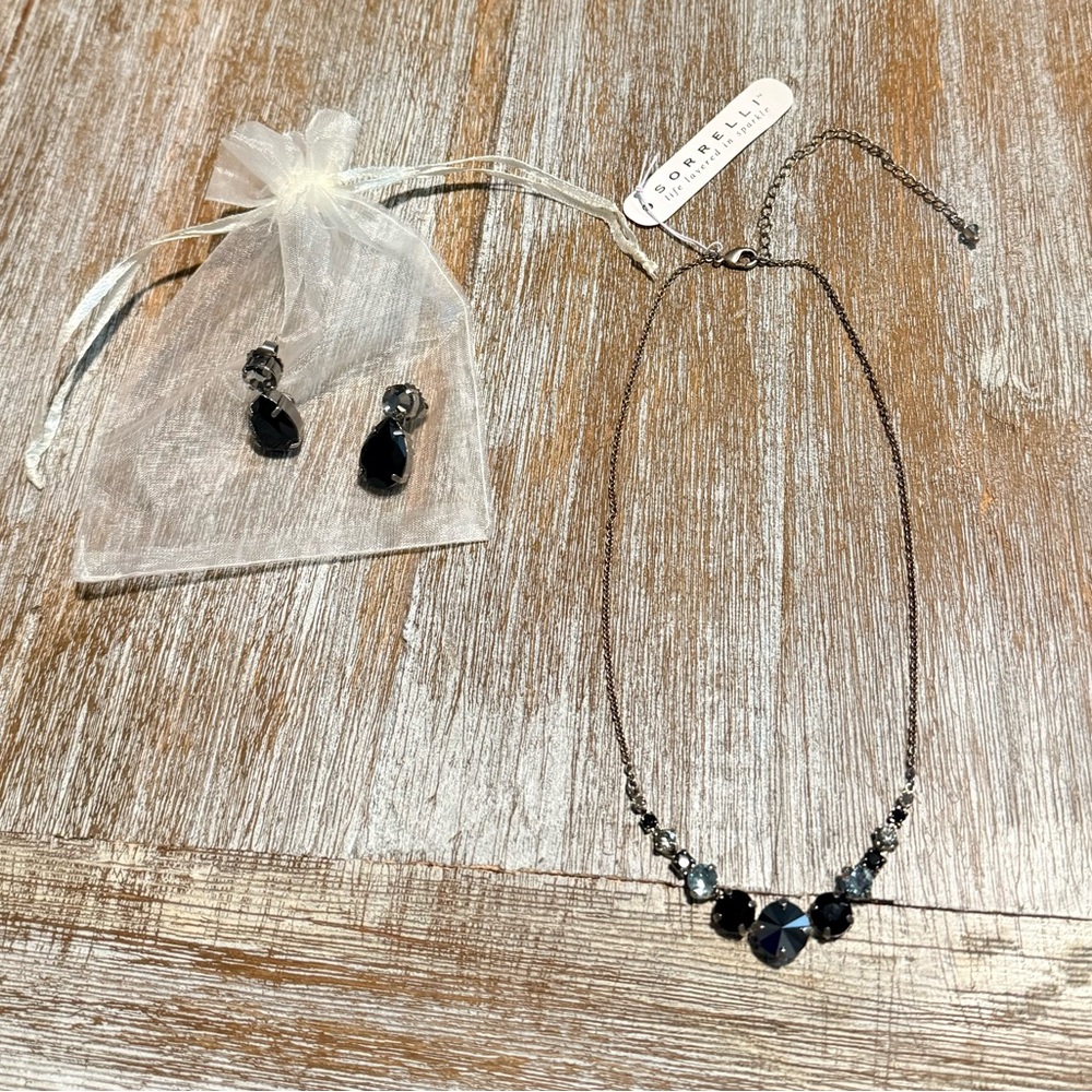 Sorrelli Necklace and Earring Set - Picture 3 of 5